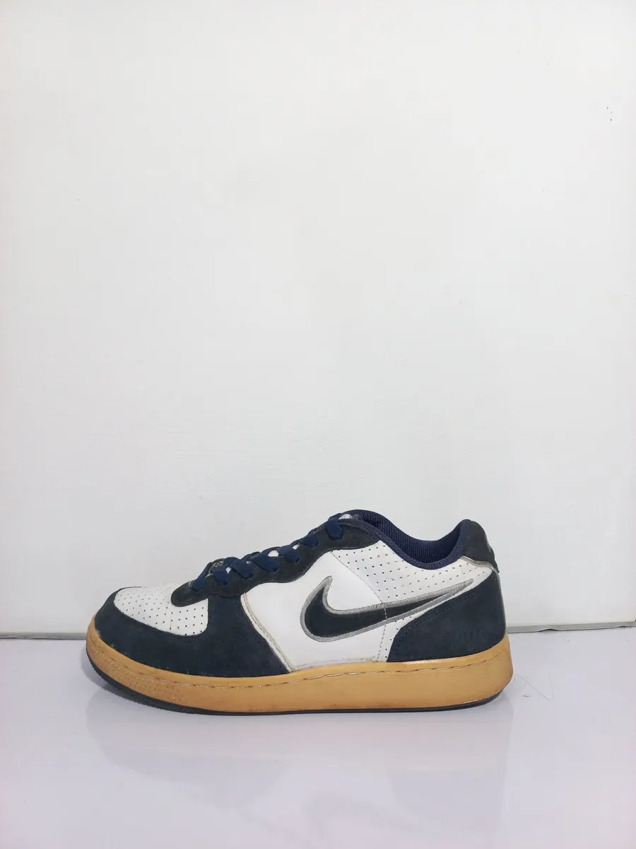 NIKE INFILTRATOR SNEAKER-1